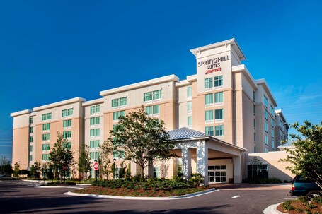 SpringHill Suites Orlando at FLAMINGO CROSSINGS Town Center Western Entrance - Image 11