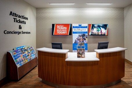 SpringHill Suites Orlando at FLAMINGO CROSSINGS Town Center Western Entrance - Image 28