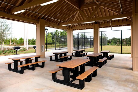 SpringHill Suites Orlando at FLAMINGO CROSSINGS Town Center Western Entrance - Image 43