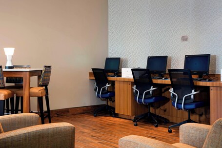 SpringHill Suites Orlando at FLAMINGO CROSSINGS Town Center Western Entrance - Image 22