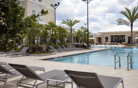 SpringHill Suites Orlando at FLAMINGO CROSSINGS Town Center Western Entrance - Image 44