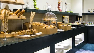 Daily buffet breakfast (TRY 15 per person)