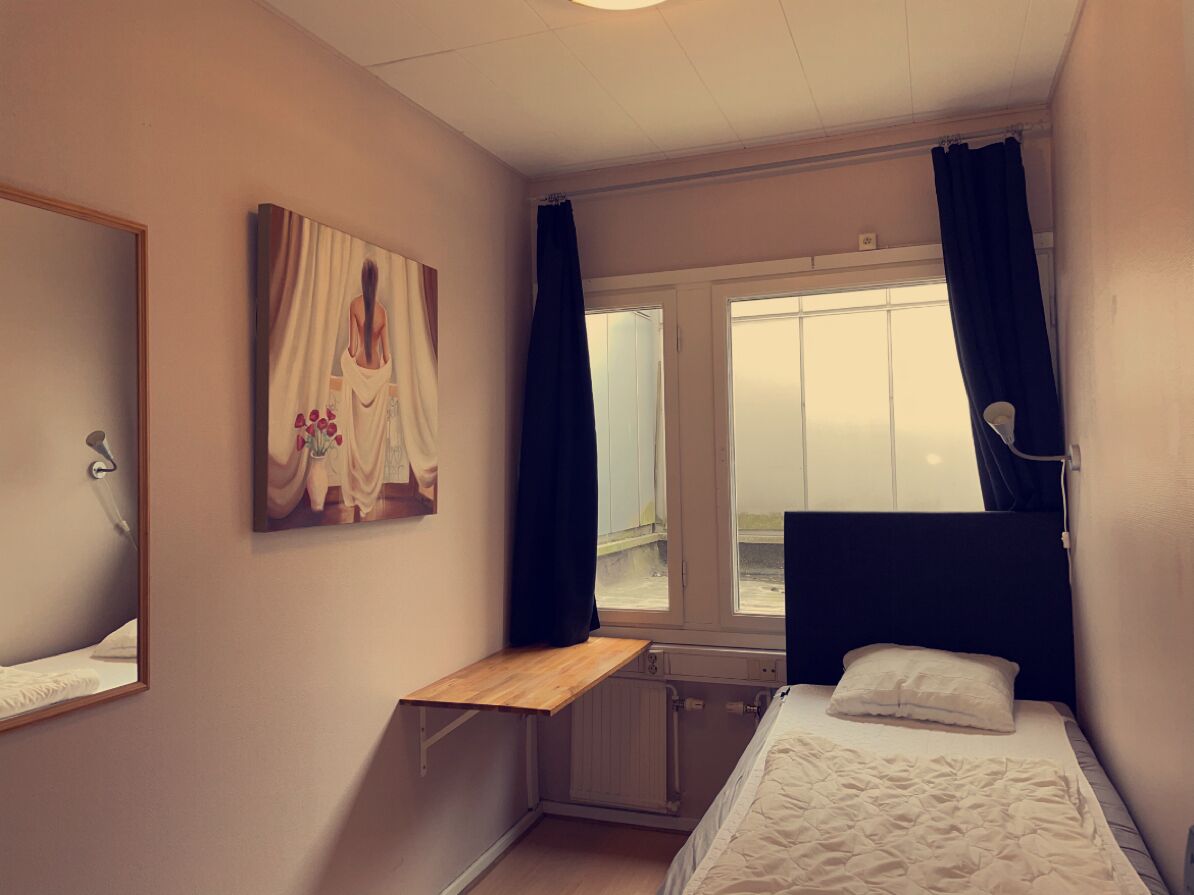 Basic Single Room, Shared Bathroom | Desk, iron/ironing board, free WiFi, bed sheets