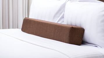 1 dormitorio, ropa de cama de alta calidad, escritorio