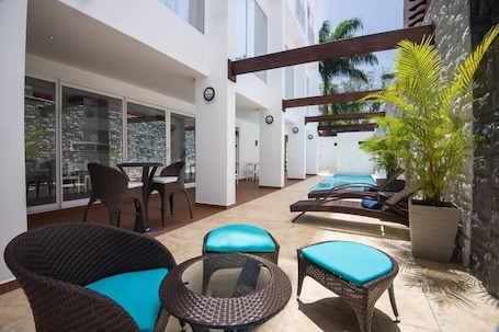 Terrace/patio. Hotel Latitud 15