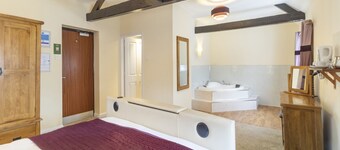 OYO Elm Farm Country House, Norwich Airport