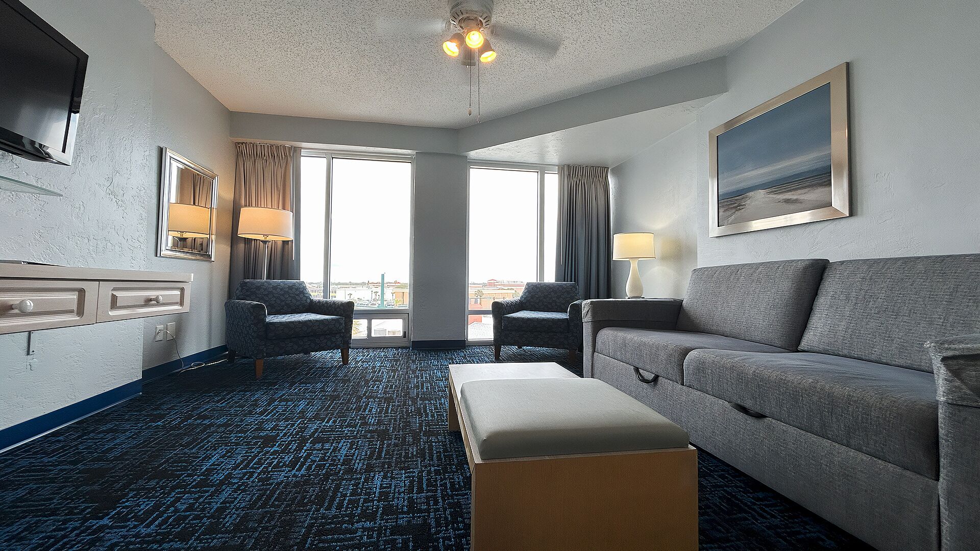 Studio, City View | Living area | 44-inch LED TV with cable channels, TV