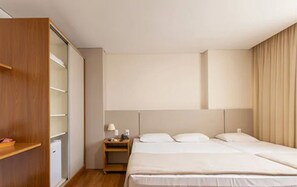 Tripla Deluxe | Minibar, una scrivania, tende oscuranti, Wi-Fi gratuito