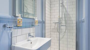 Signature Double Room | Bathroom | Deep-soaking bathtub, free toiletries, hair dryer, towels