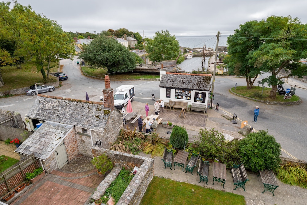 Rashleigh Arms, Charlestown by null