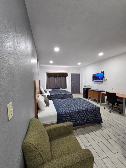 Executive Inn and Suites