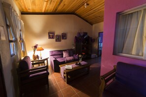 Junior Room, 2 Bedrooms, Accessible, Garden View | Living area