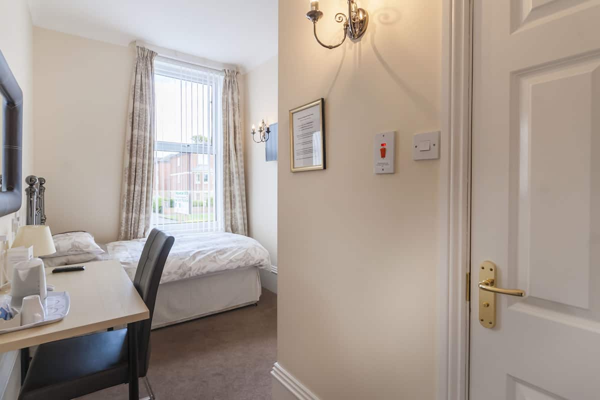 Desk, free WiFi, bed sheets