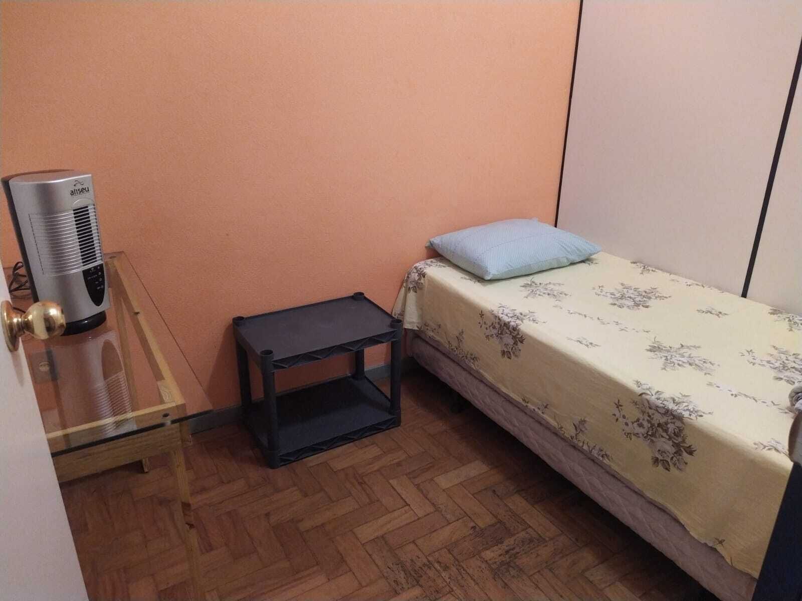 Habitación individual | Tabla de planchar con plancha y wifi gratis 