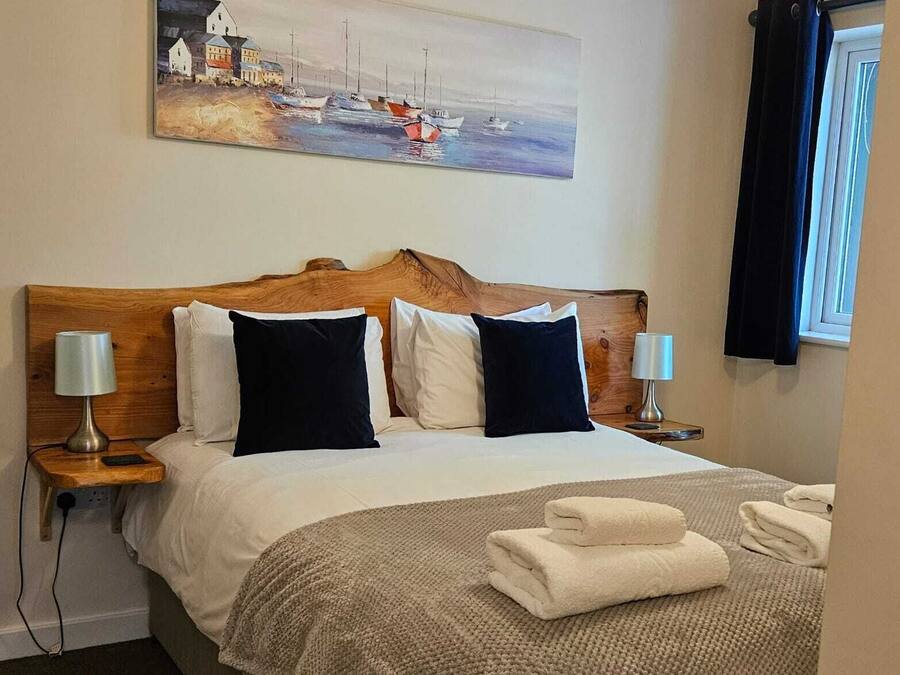 Standard Apartment (Garden Apartment) | Premium bedding, individually decorated, individually furnished, desk