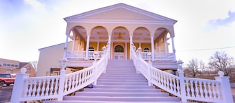 Chateau Suites