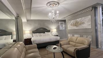 Premium bedding, desk, iron/ironing board, free WiFi