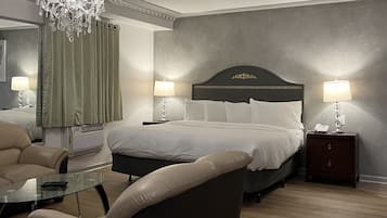 Presidential Suite | Premium bedding, desk, iron/ironing board, free WiFi