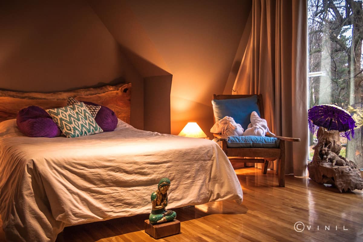 UBUD | 高級寝具、防音設備、WiFi (無料)、客室ごとに異なる装飾
