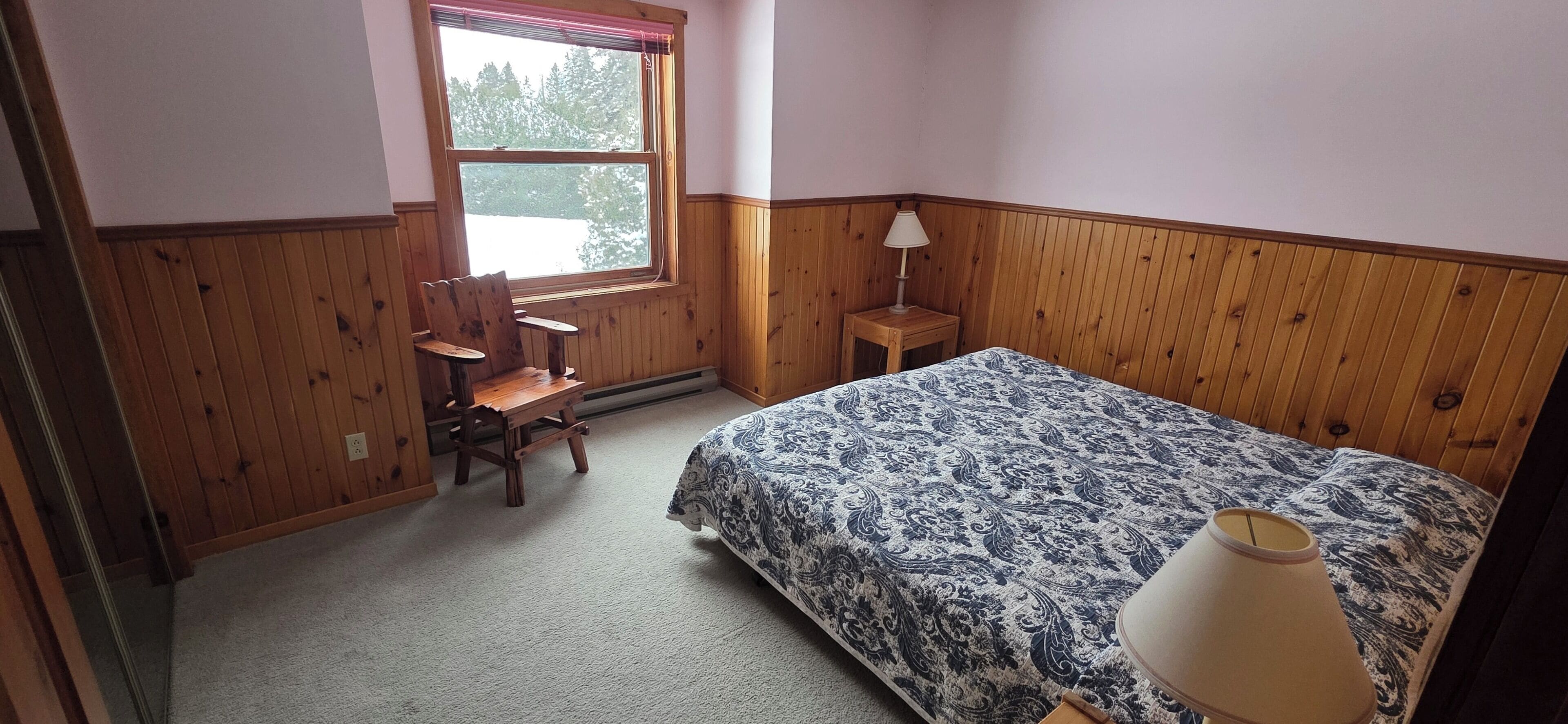 Condo Deluxe | Système d’insonorisation, accès au Wi-Fi (inclus)