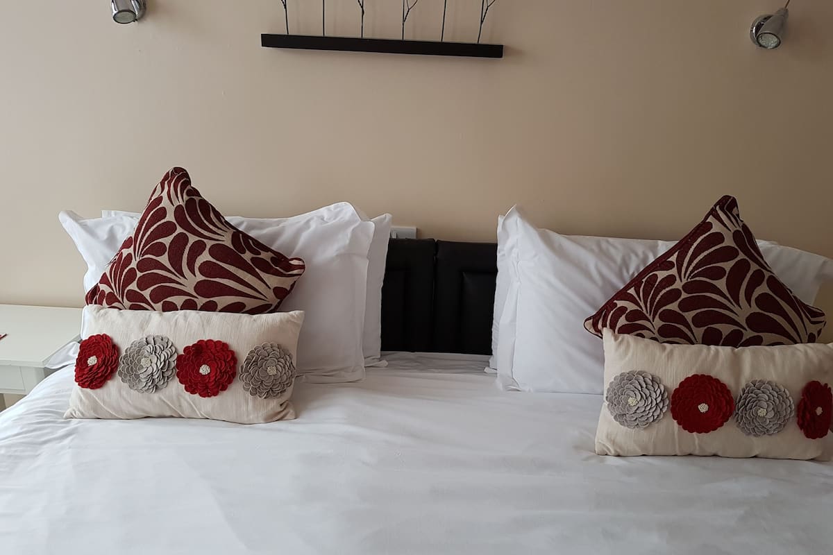 Double Room (First Floor) | Individually decorated, iron/ironing board, free WiFi, bed sheets