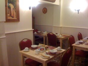 Free daily full breakfast  - Karden House (Llandudno)