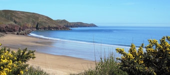 Freshwater Bay Holiday Cottages