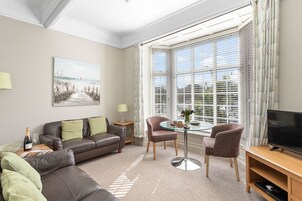 Apartment, 1 Bedroom (Apartment 1) | Egyptian cotton sheets, premium bedding, down comforters, pillowtop beds