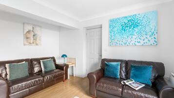 Apartment, 2 Bedrooms (Apartment 5) | 1 bedroom, Egyptian cotton sheets, premium bedding, down duvets