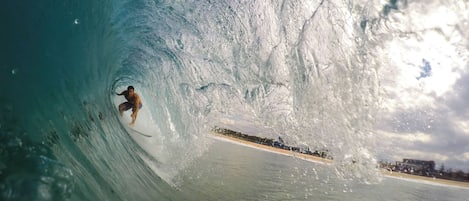 Surfing/boogie boarding