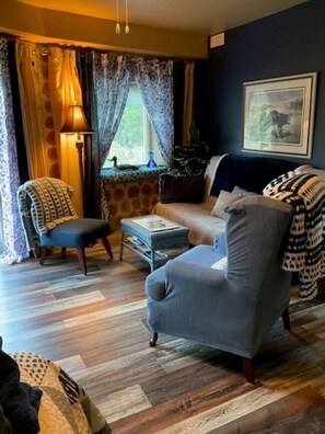 Superior Room, 1 King Bed (The Loon Room) | Bathroom