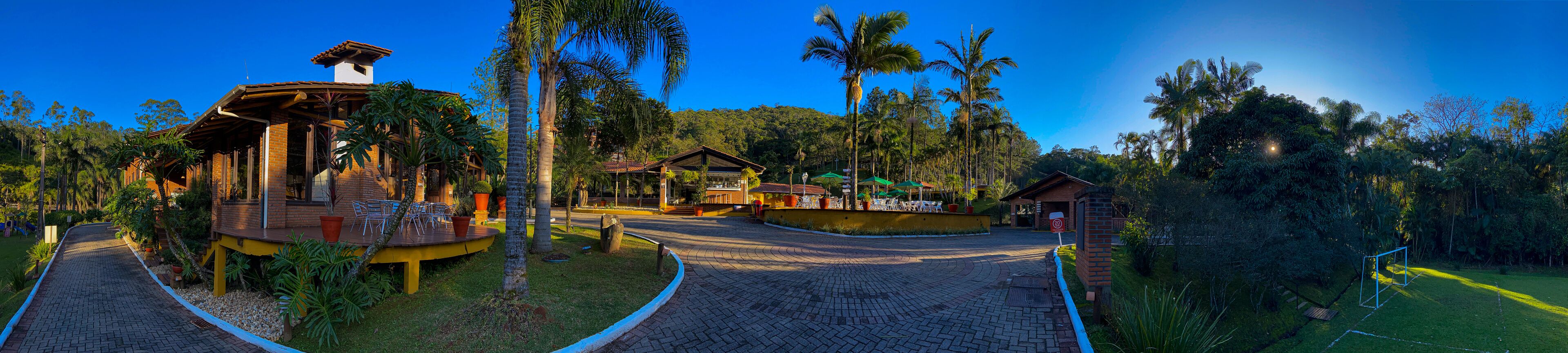 Fachada da propriedade