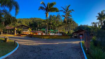 Fachada da propriedade