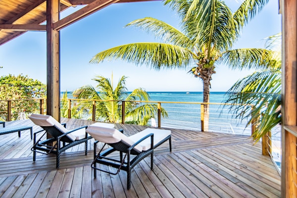 Camera (Sunset View Condo @ The Blue Bahia Re) | Balcone