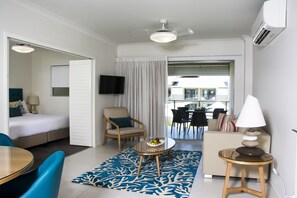 32-inch flat-screen TV with cable channels, TV, iPod dock