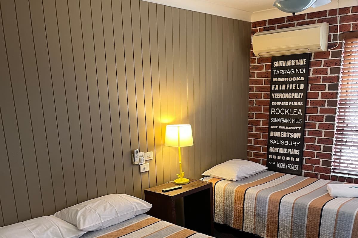Luxe beddengoed, een strijkplank/strijkijzer, gratis wifi, beddengoed