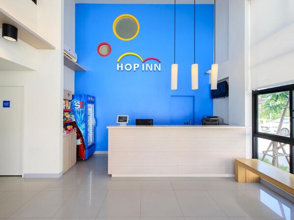 Lobby - Hop Inn Phitsanulok (Phitsanulok)