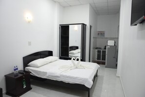 Standaard huis, 1 tweepersoonsbed, keuken, uitzicht op tuin | Een bureau, een strijkplank/strijkijzer, extra bedden (toeslag)