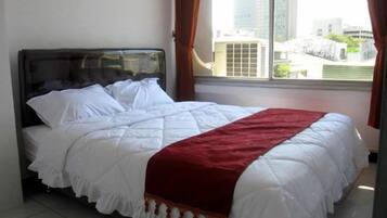 Business Room | Desk, rollaway beds, free WiFi