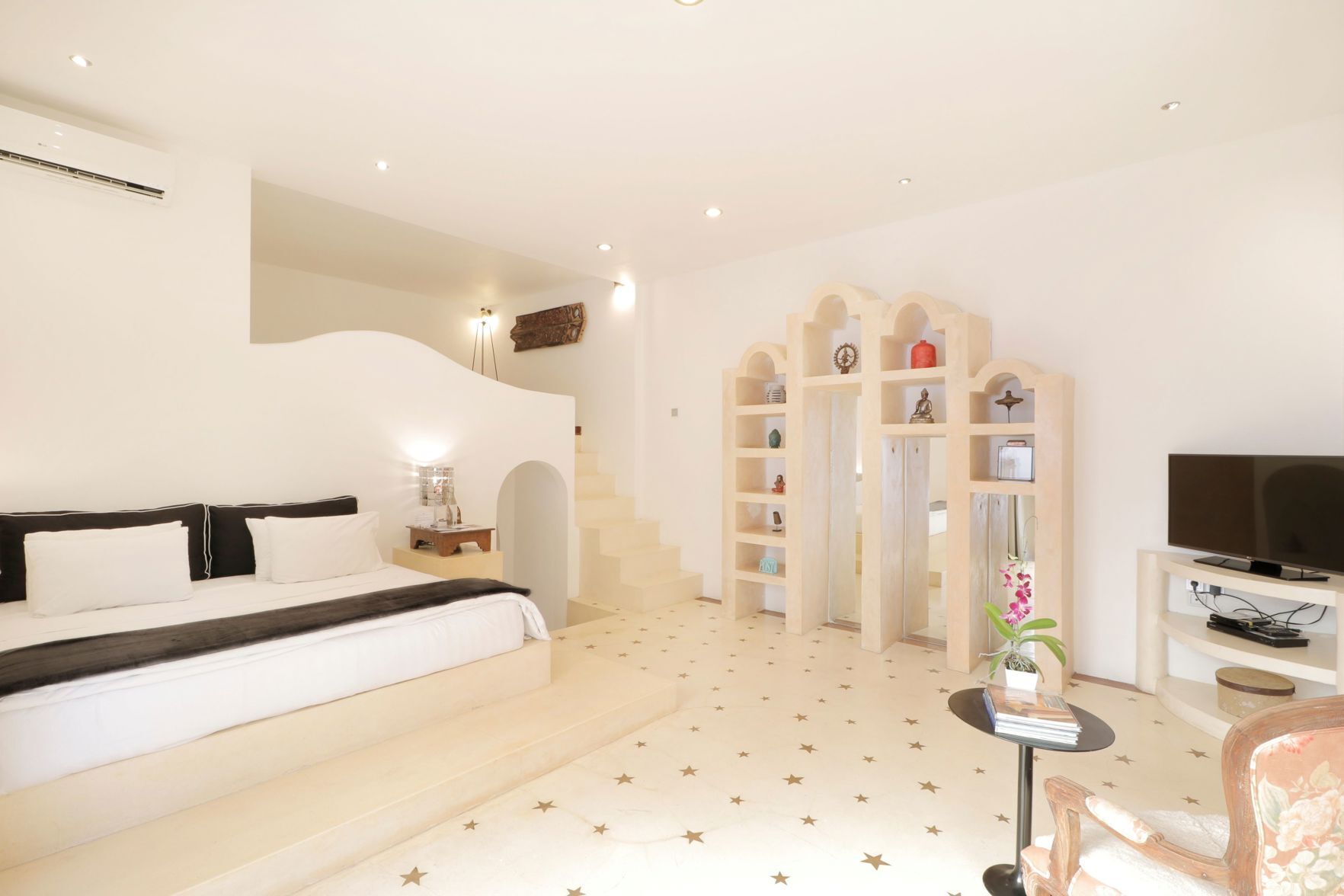 Minibar, in-room safe, blackout drapes, free cribs/infant beds