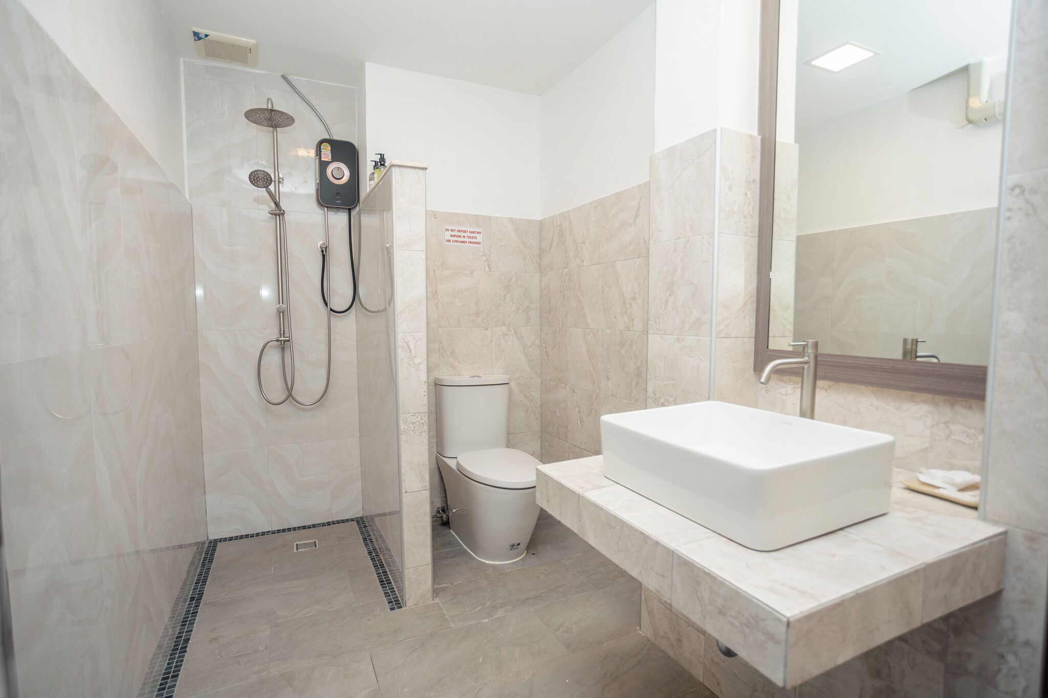 standard room | bathroom | shower, free toiletries, hair dryer, bathrobes