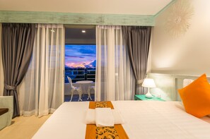 Family Triple Room | Free minibar, in-room safe, desk, free WiFi - Baan Bandalay Hotel (Krabi)