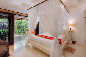 Luxury Villa, Multiple Bedrooms, Pool View, Poolside