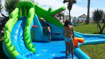 Außen-Kinderspielplatz