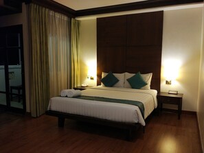 Deluxe Room | Minibar, desk, blackout curtains, soundproofing - FRESH INN HOTEL (Hua Hin)