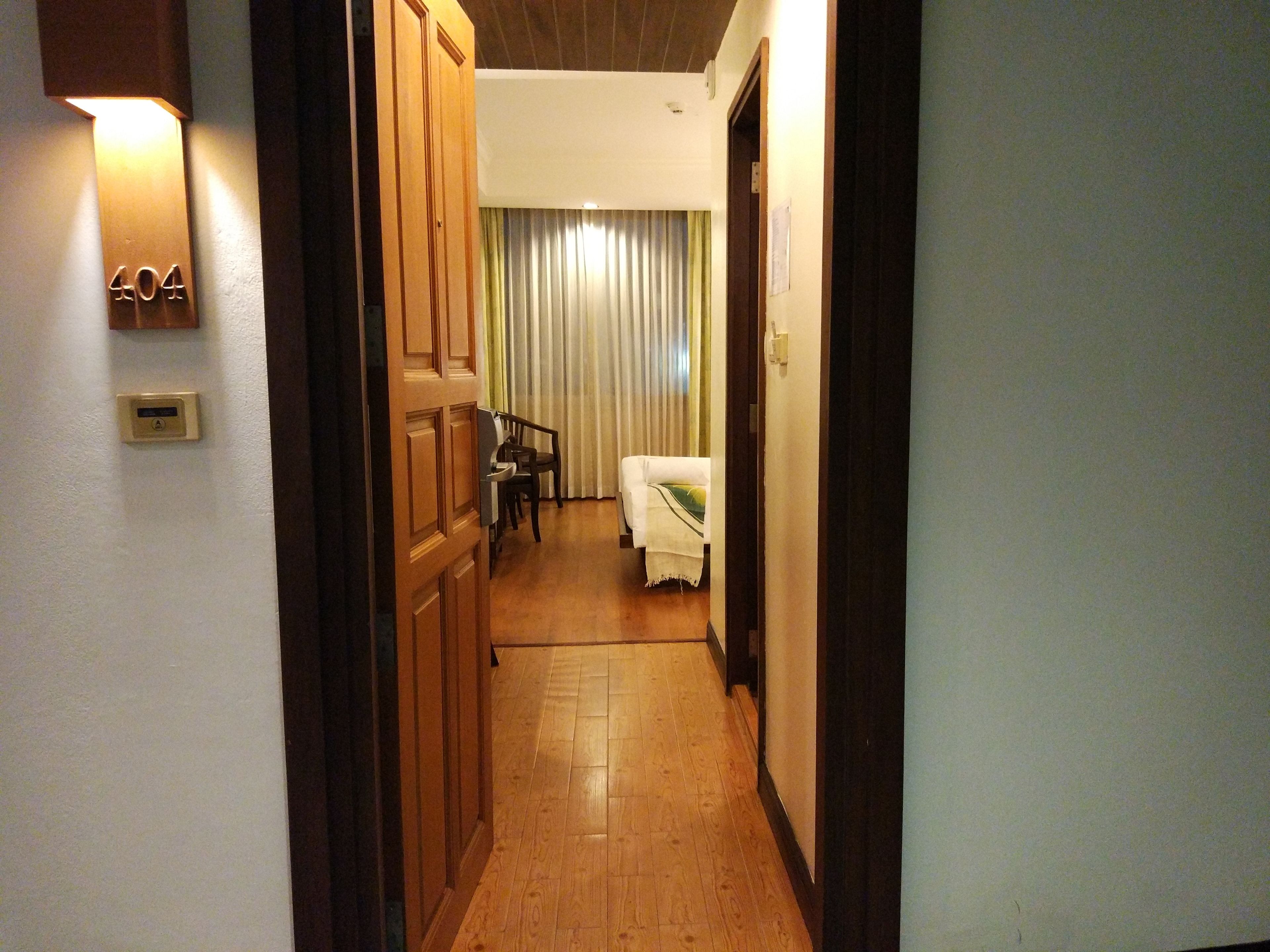 superior room | minibar, desk, blackout curtains, soundproofing