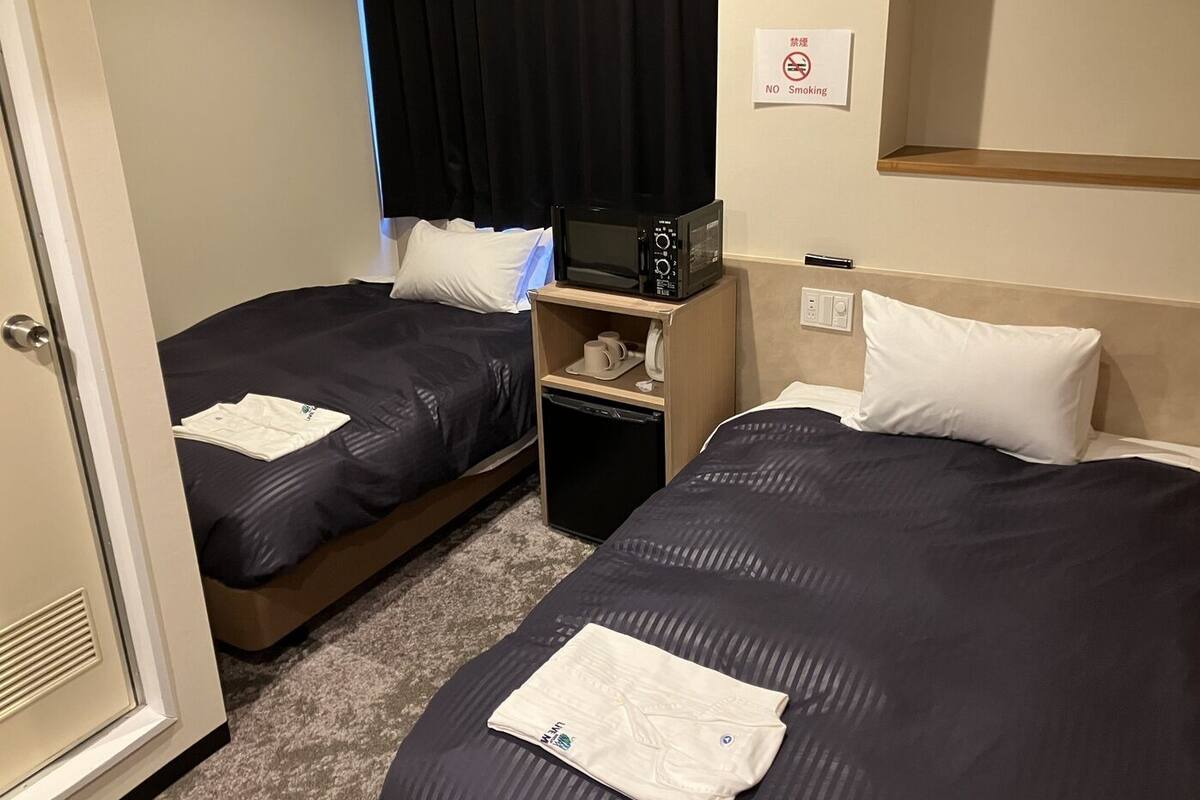 Desk, WiFi (free), bed sheets