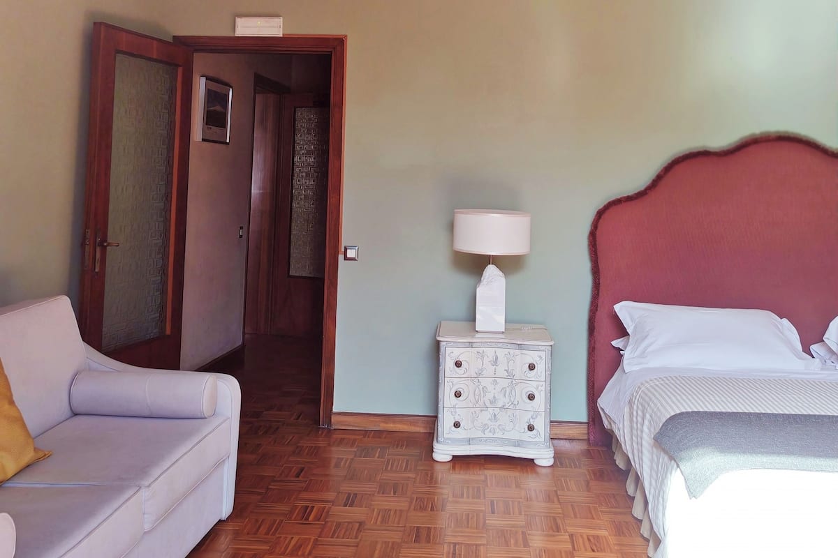 豪華雙人房, 露台 | 客廳 | 平面電視