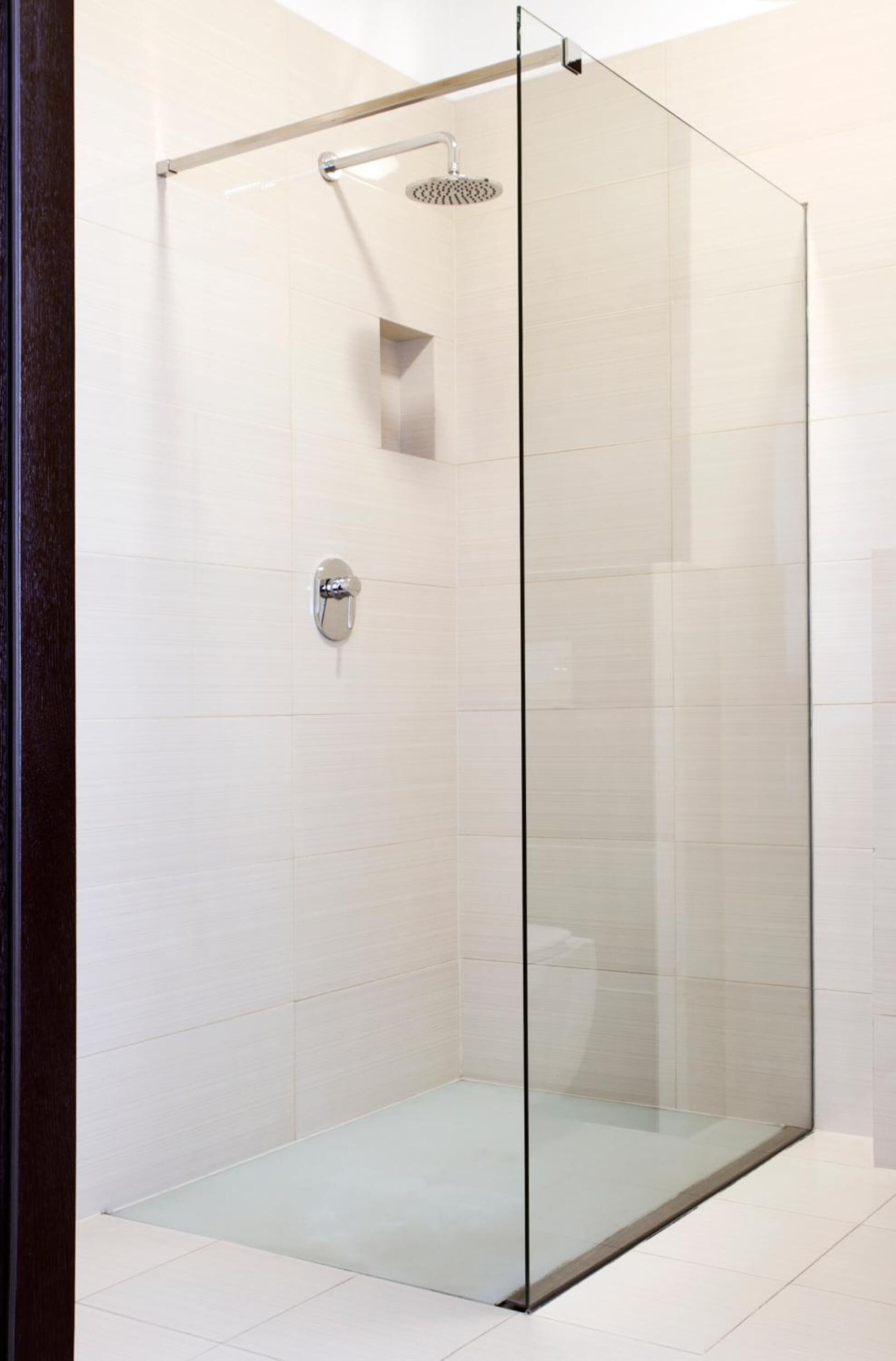 shower, free toiletries, hair dryer, slippers