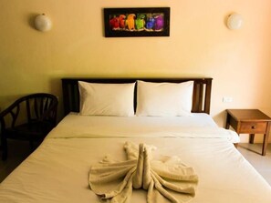 In-room safe, desk, free WiFi - Number 1 Guesthouse & Restaurant (Krabi)